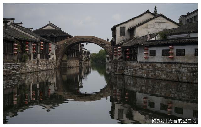国庆高速免费，如果我30号夜里上高速，1号凌晨到，那还收费吗？游戏画面